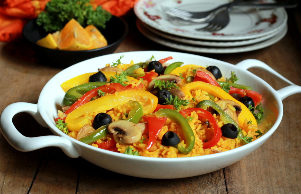 Vegetable Paella Recipe (Spanish Style Vegetable Rice)