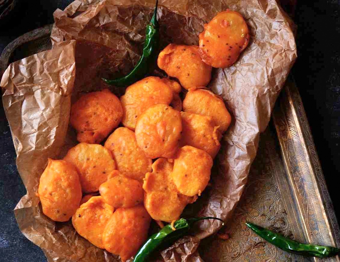 Aloo Bhajia Recipe - Potato Bajji
