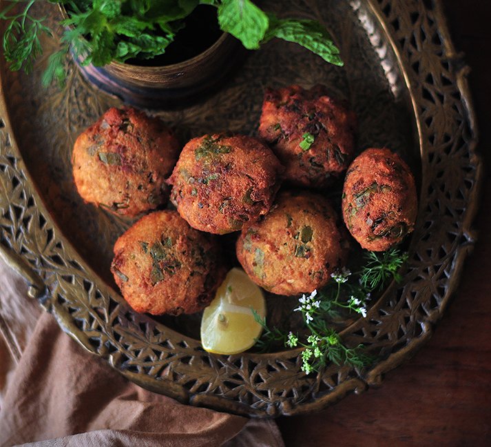 Keerai Vadai Recipe (Spinach & Bengal Gram Fritters)