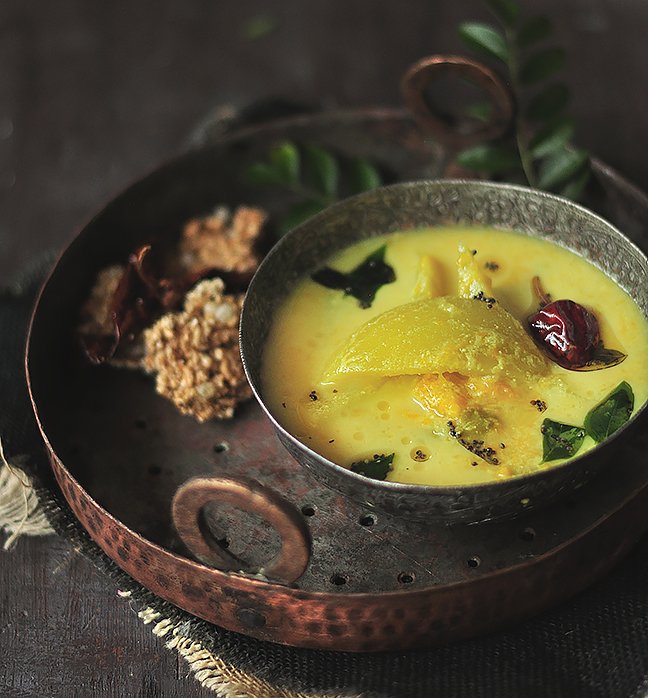 Mambazha Pulissery Recipe - Mango Mor Kuzhambu Recipe 