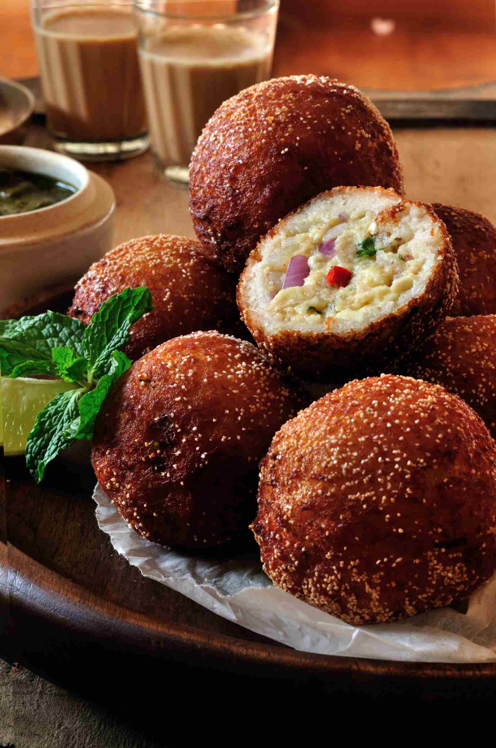 Paneer Stuffed Bread Fritters Recipe