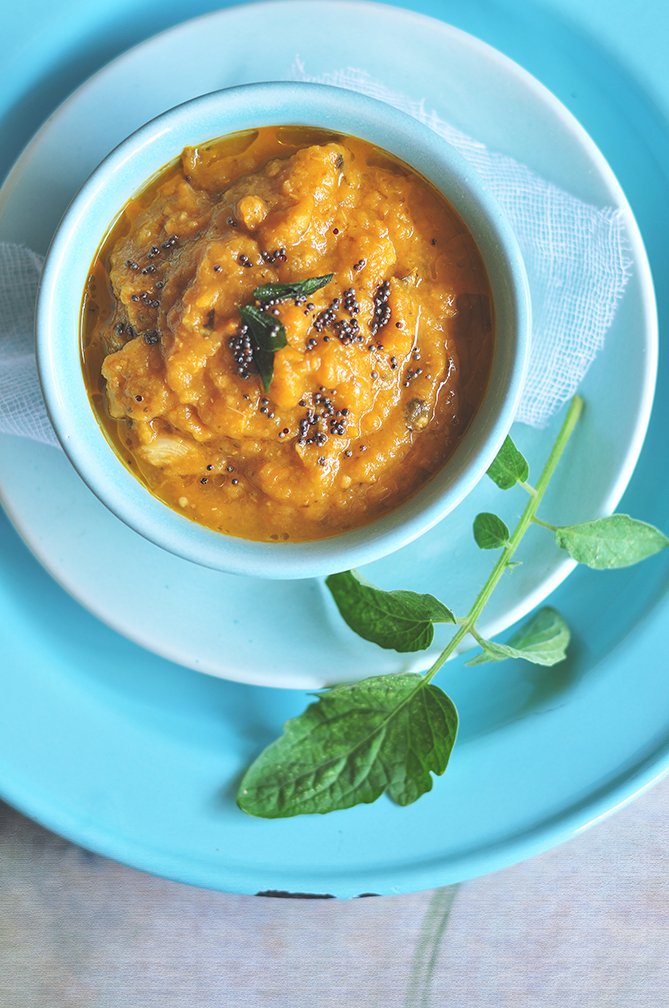 कच्चे टमाटर की चटनी रेसिपी - Raw Tomato Chutney (Recipe In Hindi) कच्चे टमाटर की चटनी रेसिपी - Raw Tomato Chutney (Recipe In Hindi)