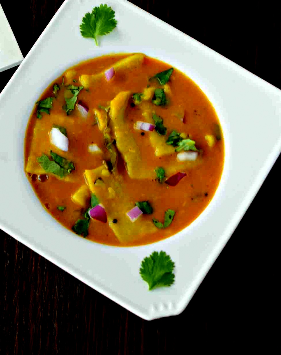 Chakolaya Recipe (Maharastrian Varan Phal)