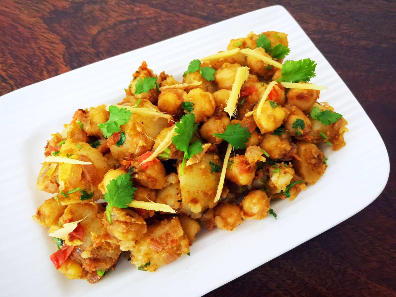 चना और आलू की सुखी सब्ज़ी रेसिपी - Chana Aur Aloo Ki Sookhi Sabzi (Recipe In Hindi) चना और आलू की सुखी सब्ज़ी रेसिपी - Chana Aur Aloo Ki Sookhi Sabzi (Recipe In Hindi)