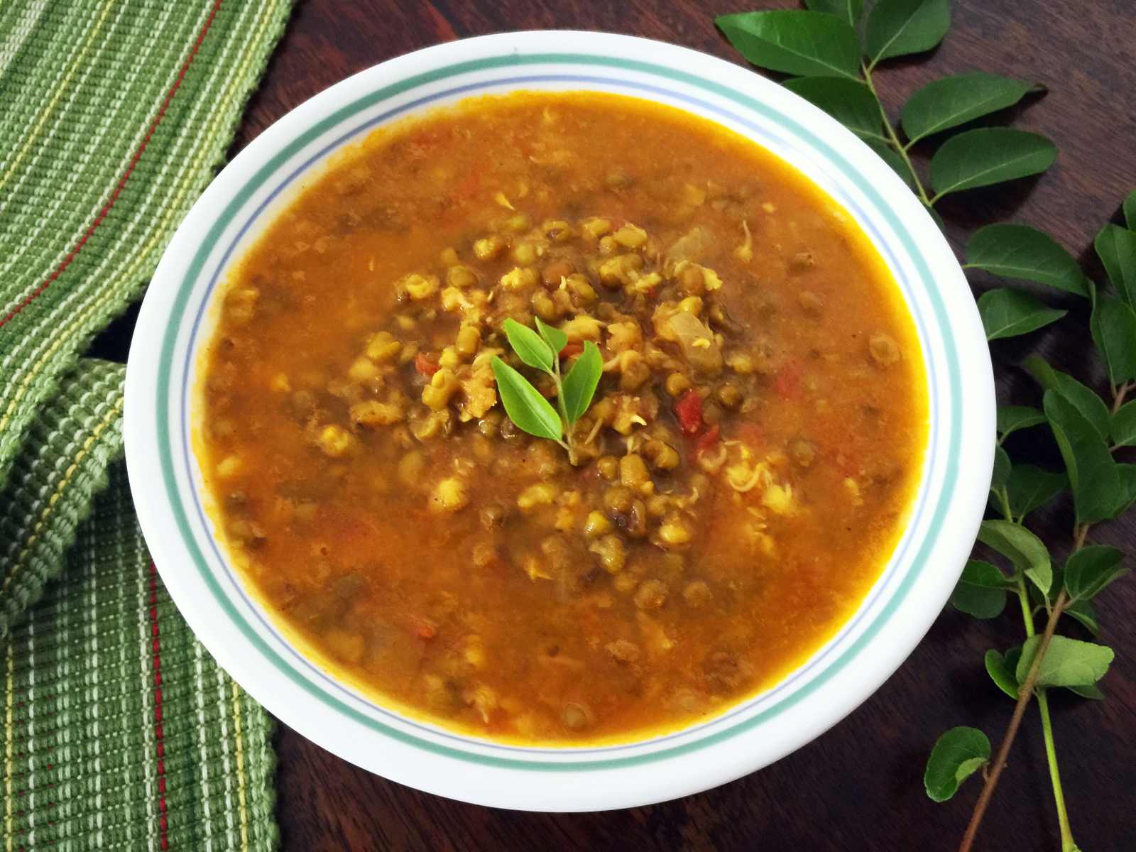 Konkan Style Modachya Moongachi Amti Recipe-Sprouted Moong Bean Curry