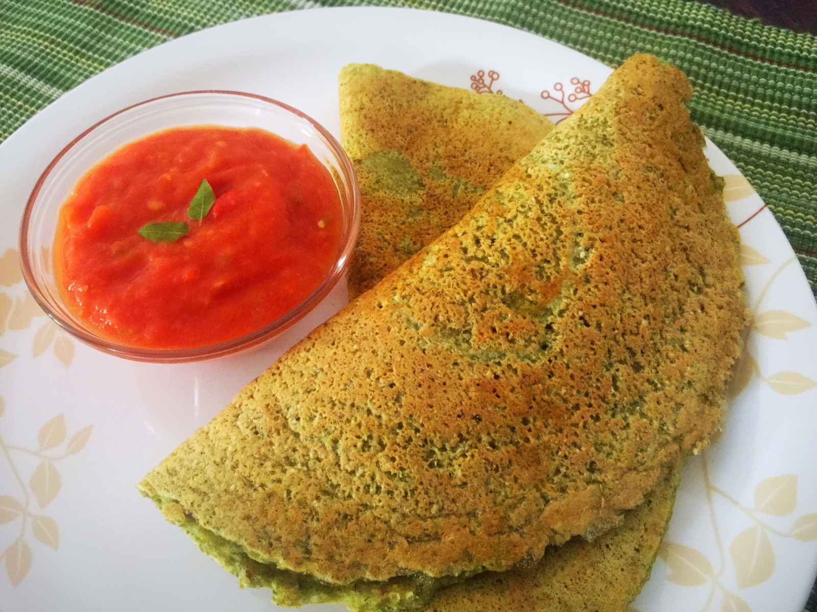 Oats Pesarattu Recipe - Oatmeal & Green Gram Crepes