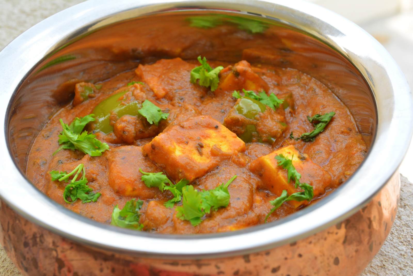 अचारी पनीर रेसिपी - Spicy Pickled Paneer Gravy (Recipe In Hindi)