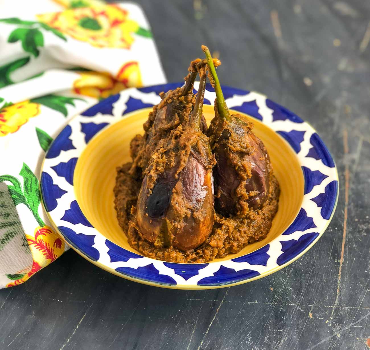 Bharma Baingan Ki Sabzi Recipe - Spicy Stuffed Brinjals 