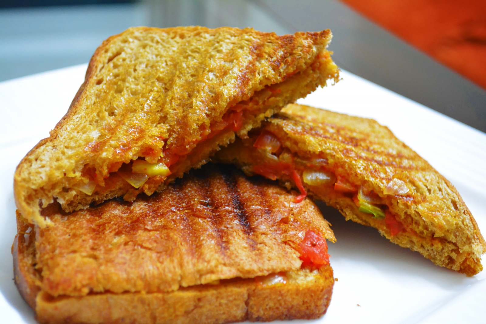 Spicy Onion Tomato Masala Sandwich Recipe