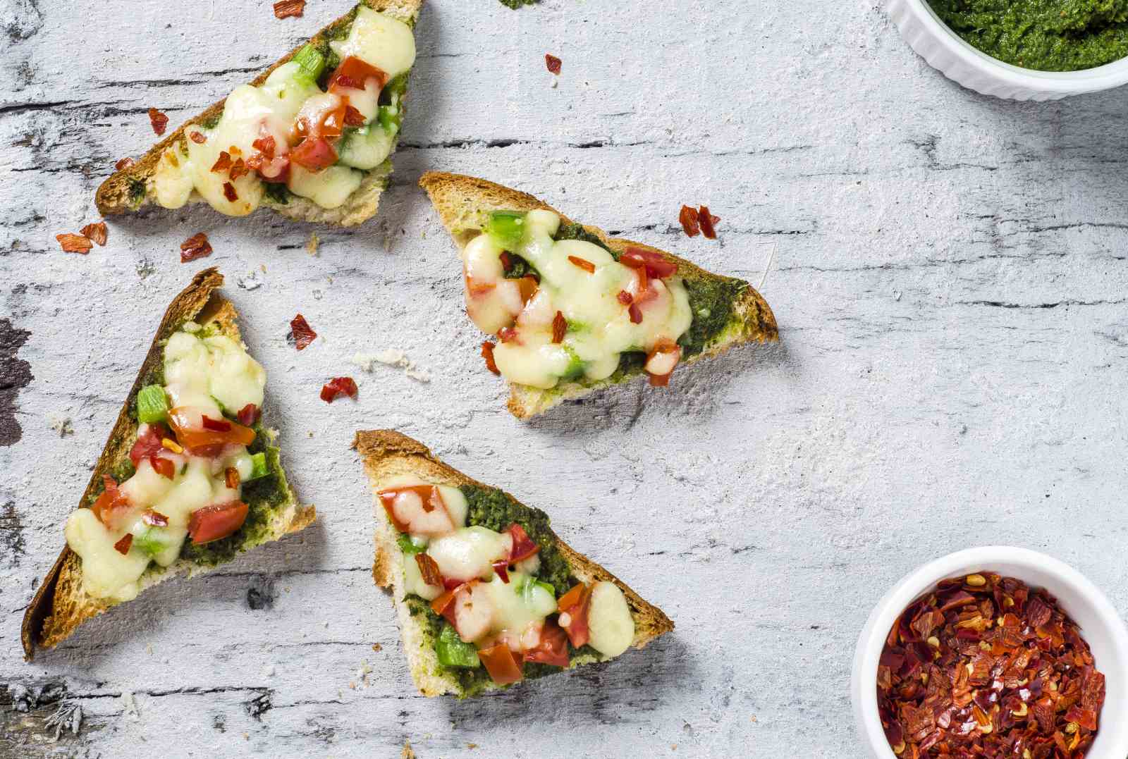 Chutney Chilli Cheese Toast Recipe