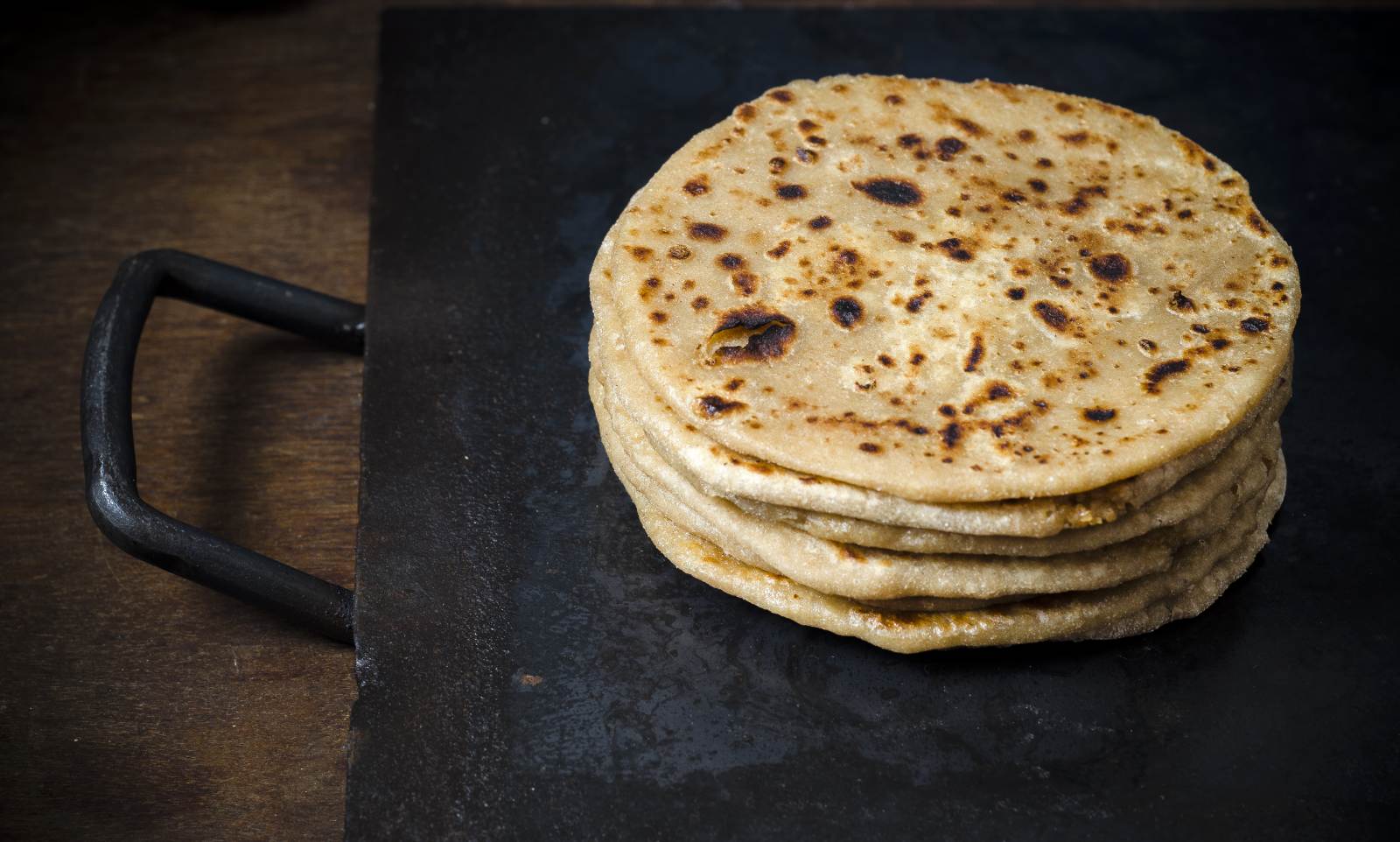 Sanjori Bread Recipe (Maharashtrian Sweet Flatbread Stuffed with Halwa)