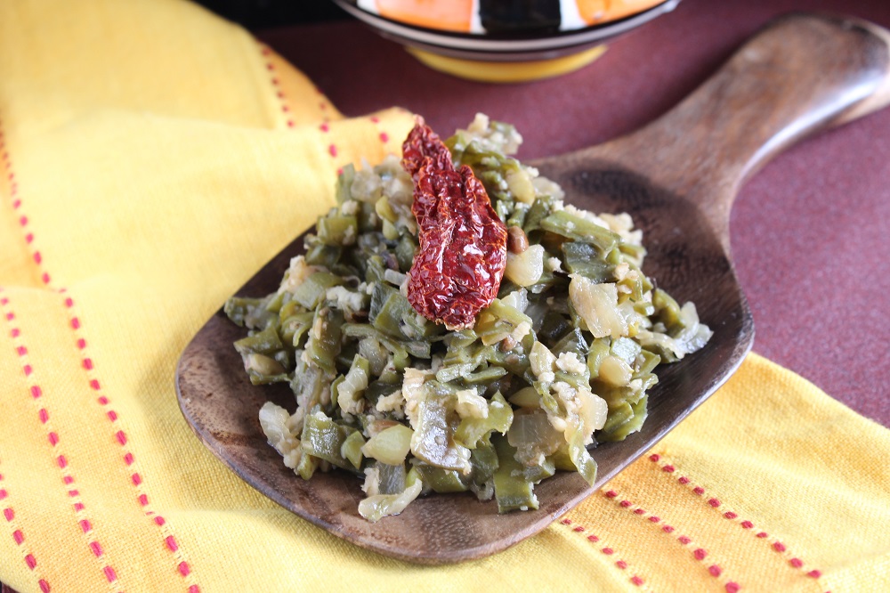 Aavryachi Bhaji-Avarakkai Poriyal Recipe-Broad Beans Stir Fry