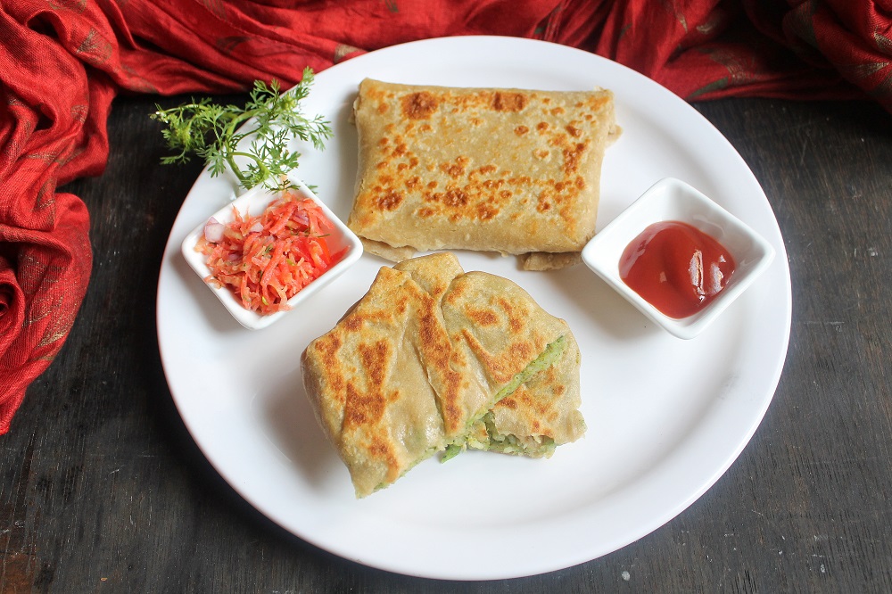 Broccoli And Aloo Lifafa Paratha Recipe