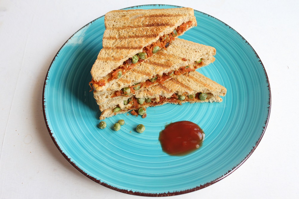 Masala Carrot And Peas Sandwich Recipe