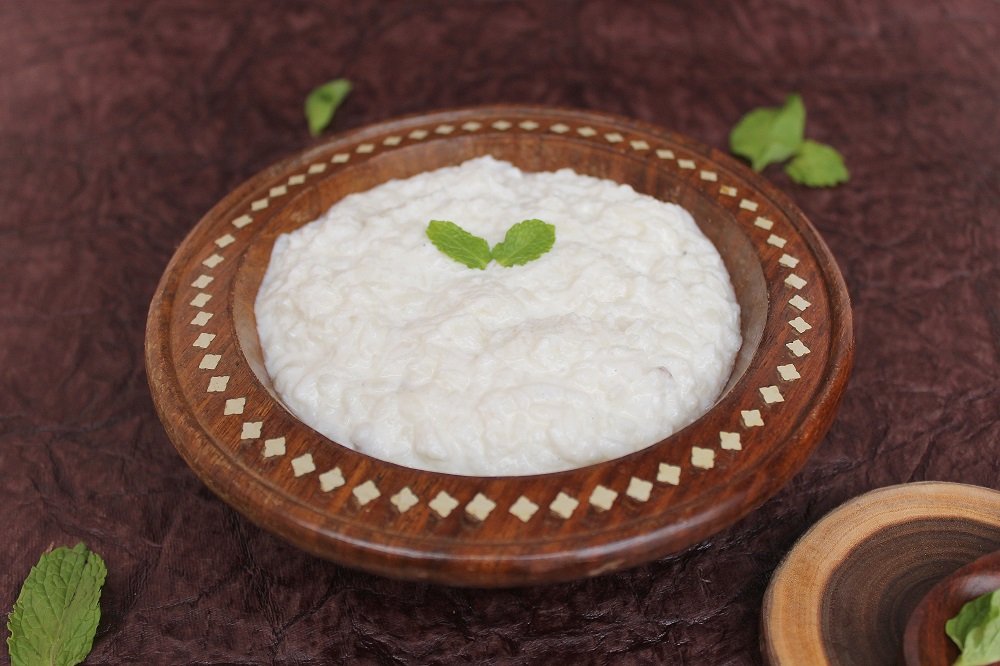 Goan Style Dhayanche Fov Recipe (Curd Poha Recipe) Goan Style Dhayanche Fov Recipe (Curd Poha Recipe)