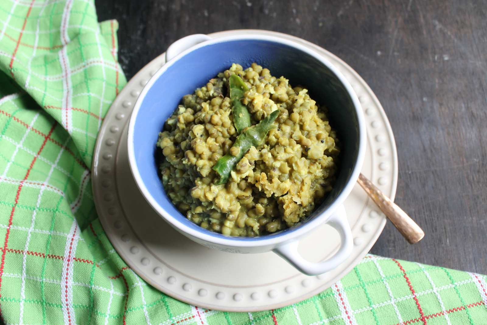 Moongachi Usali (Goan Style Sprouted Green Gram Stir Fry)