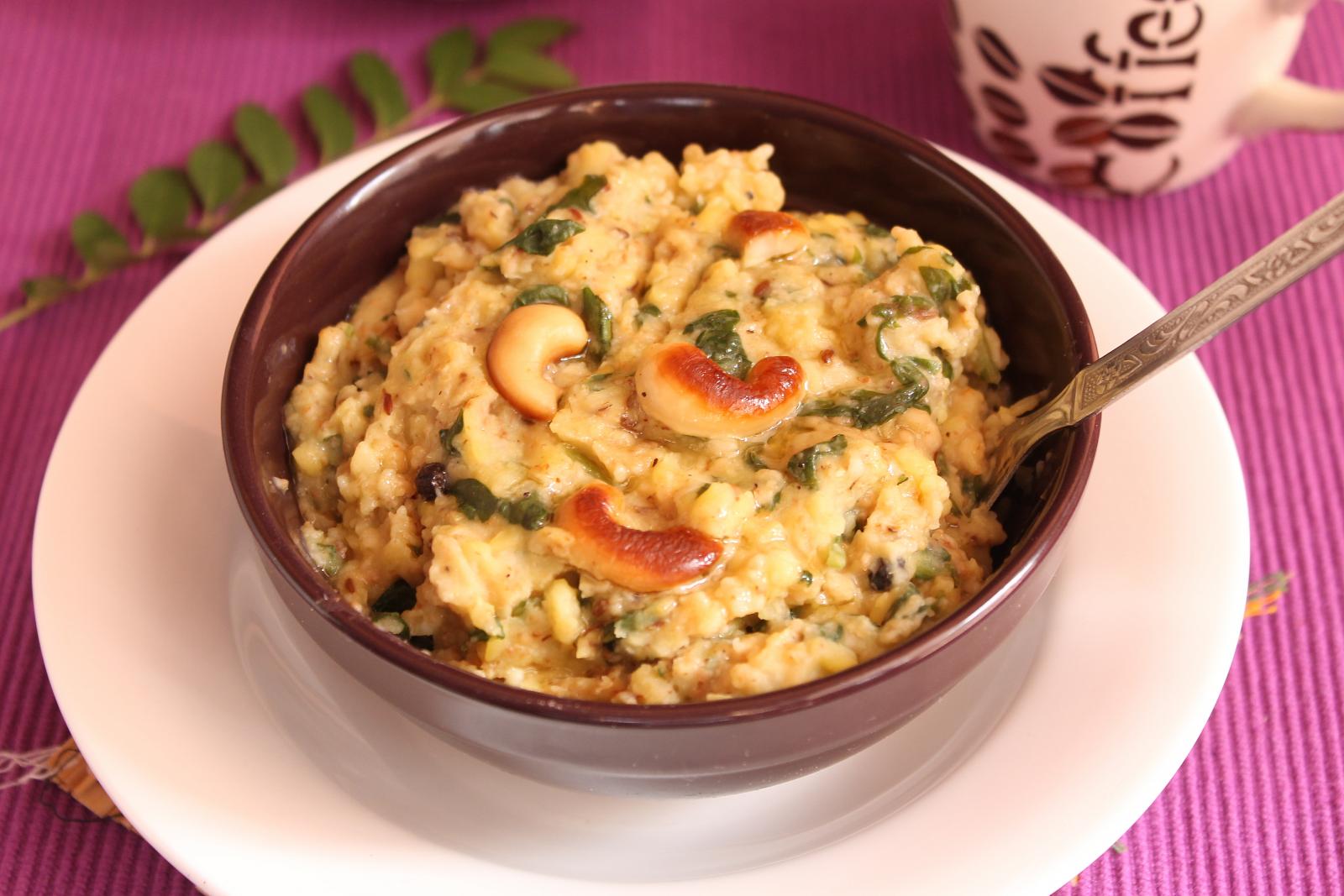 Oats And Spinach Pongal Recipe