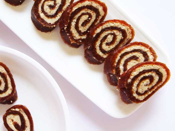 Easy Vegan Date Roll Recipe Easy Vegan Date Roll Recipe