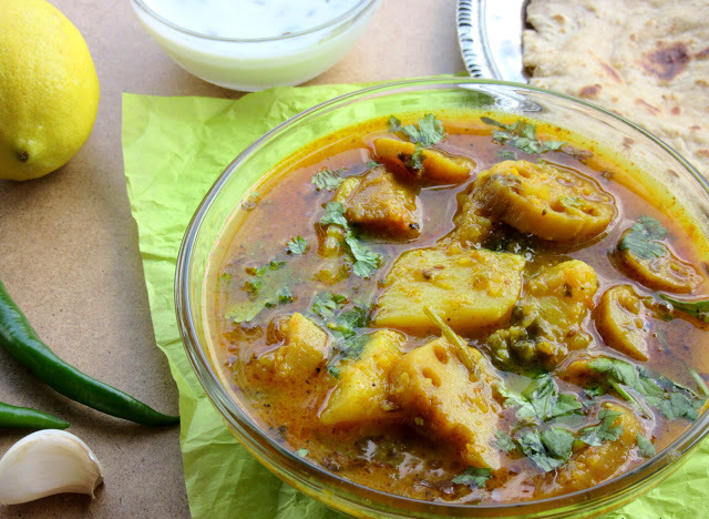 Aloo Bhey Ki Sabzi Recipe (Potato Lotus Stem Curry)