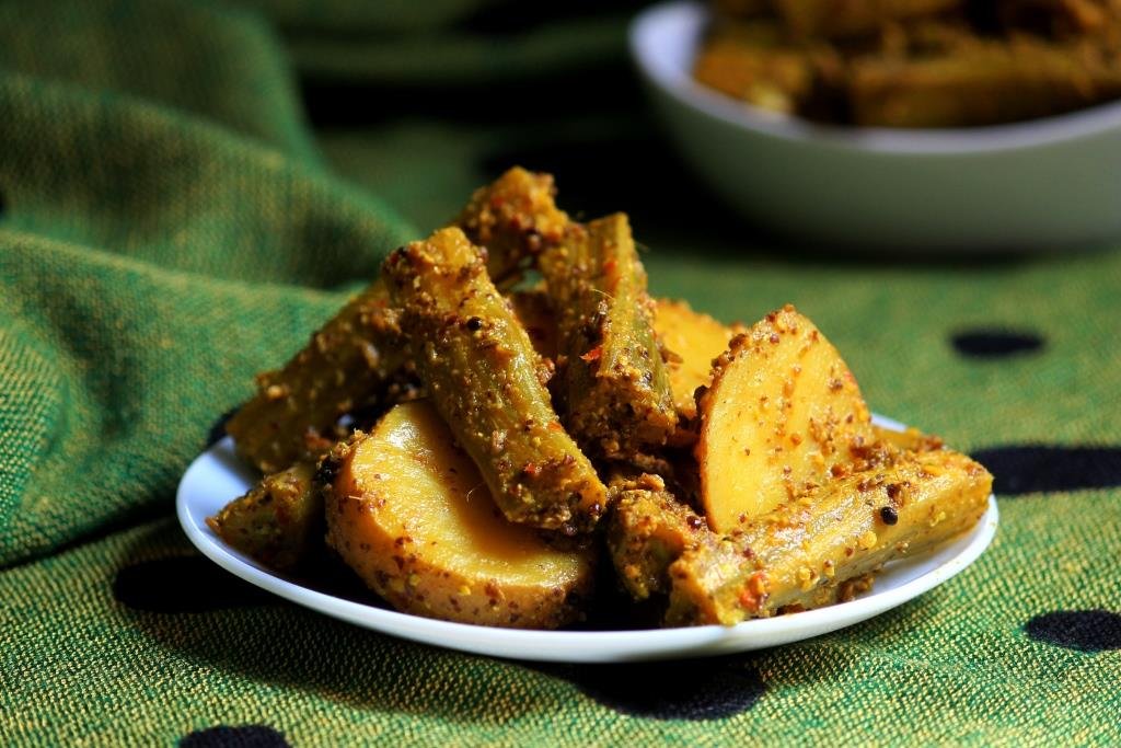 Odia Style Chuin Aloo Besara Recipe-Potato & Drumsticks Fry In Mustard Paste