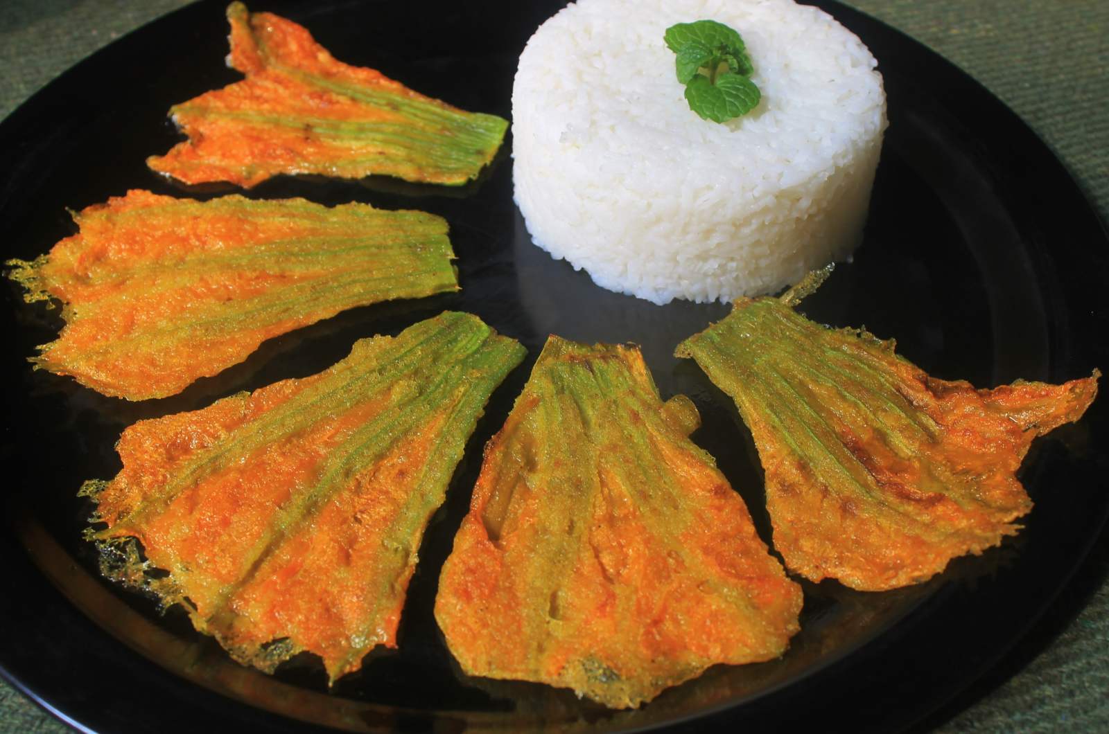 Oriya Kakharu Phula Bhaja Recipe (Pumpkin Flower Fritters)