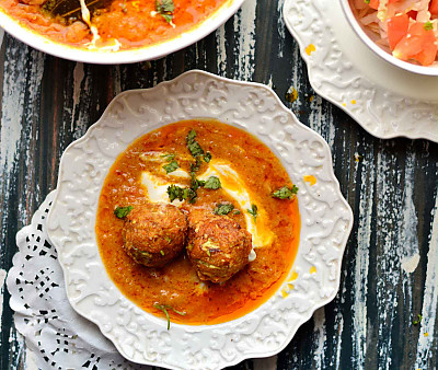 पत्ता गोभी कोफ्ता करी रेसिपी - No Onion No Garlic Cabbage Kofta Curry पत्ता गोभी कोफ्ता करी रेसिपी - No Onion No Garlic Cabbage Kofta Curry