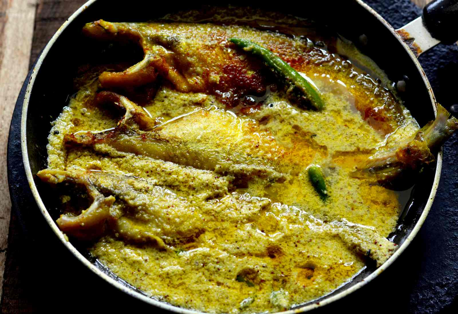 Posto Pabda (Bengali Fish Curry In Poppy Seeds Paste)