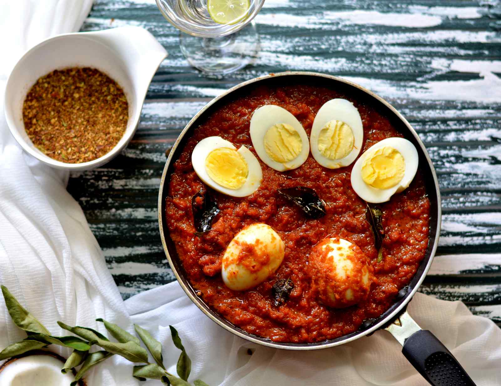 श्रीलंकन अंडे की करी रेसिपी - Sri Lankan Egg Curry (Recipe In Hindi)