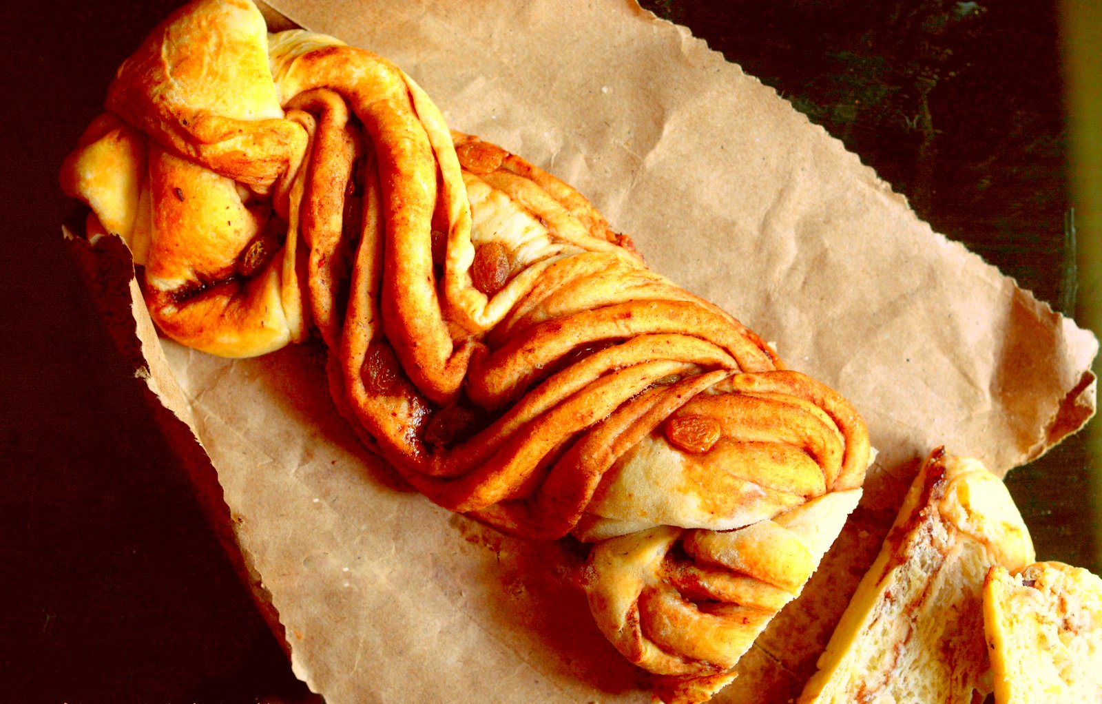 Whole Wheat Eggless Cinnamon & Raisin Swirl Bread Recipe