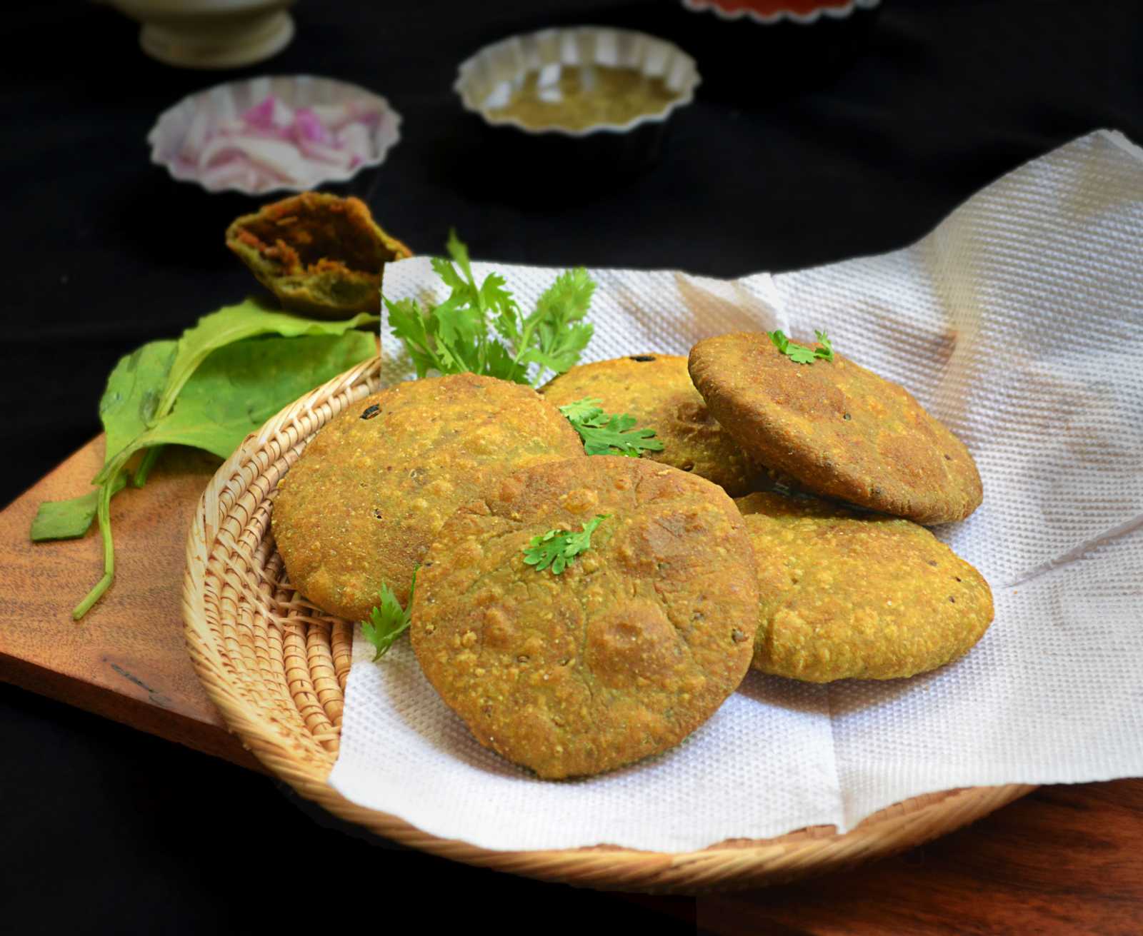 Palak And Peas Kachori Recipe