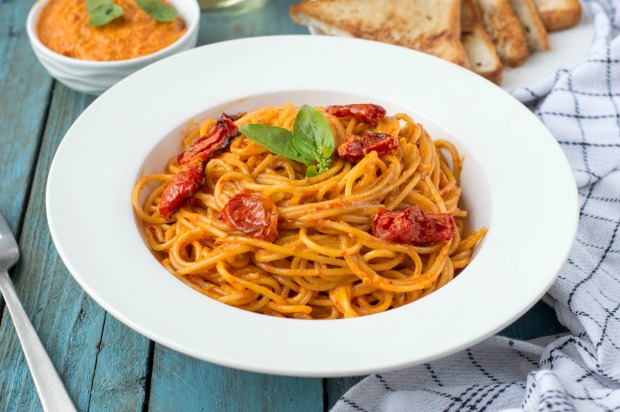 Red Chilli Pesto & Roasted Tomato Spaghetti Pasta Recipe