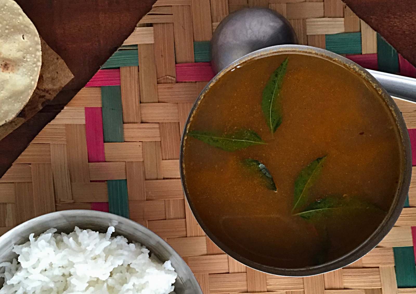 मिलागु रसम रेसिपी - Village Style Pepper Rasam (Recipe In Hindi)