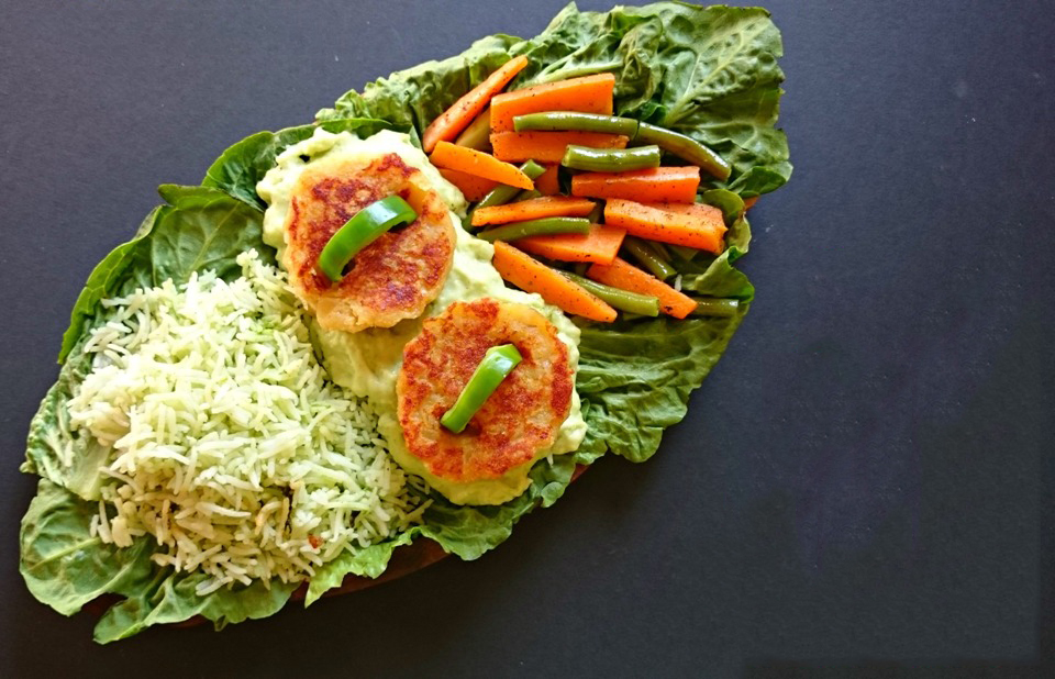 Vegetable Sizzler Recipe With Potato Tikki, Mint Rice & Corn and Spinach Sauce