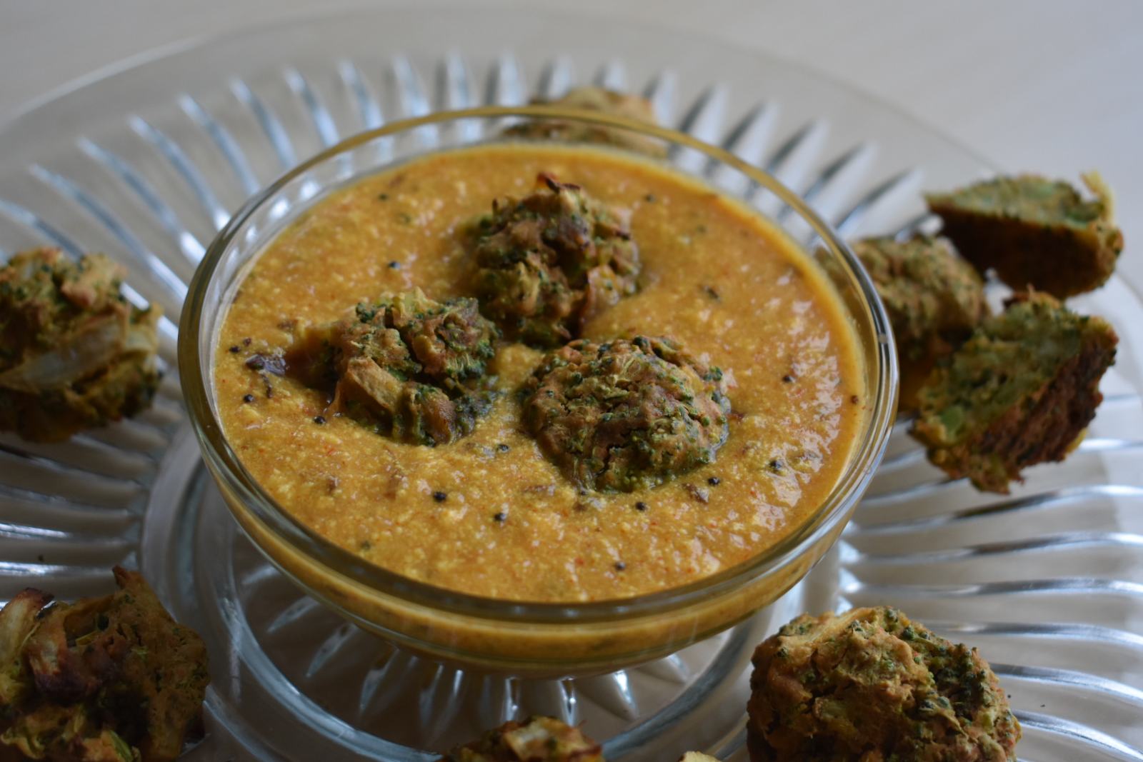 Broccoli Pakora Masala Recipe - Broccoli In Spicy Yogurt Gravy