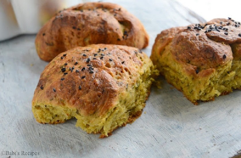 Spinach Buns Recipe (Masala Palak Pav)