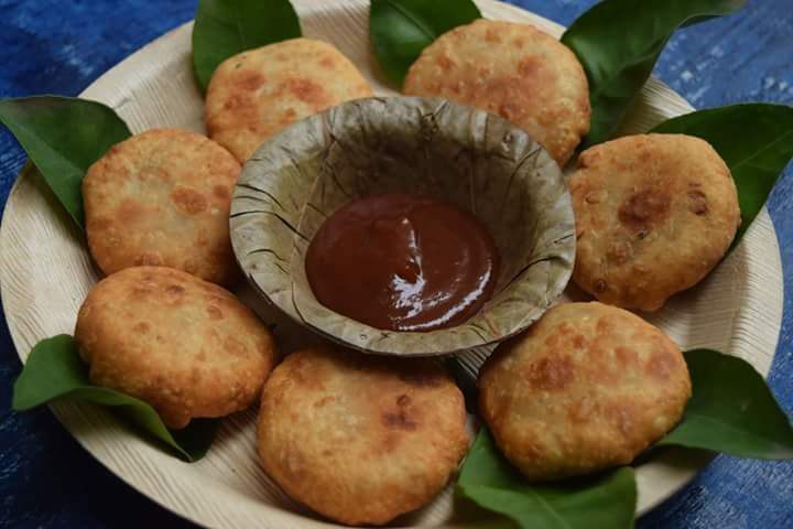 मुंग चीज कचौड़ी रेसिपी - Moong Cheese Kachori (Recipe In Hindi)