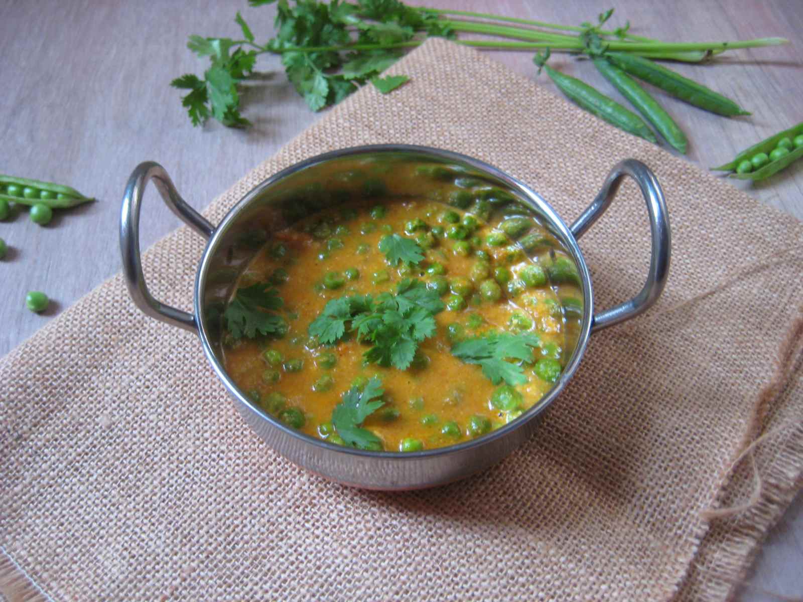 Restaurant Style Green Peas Masala Recipe