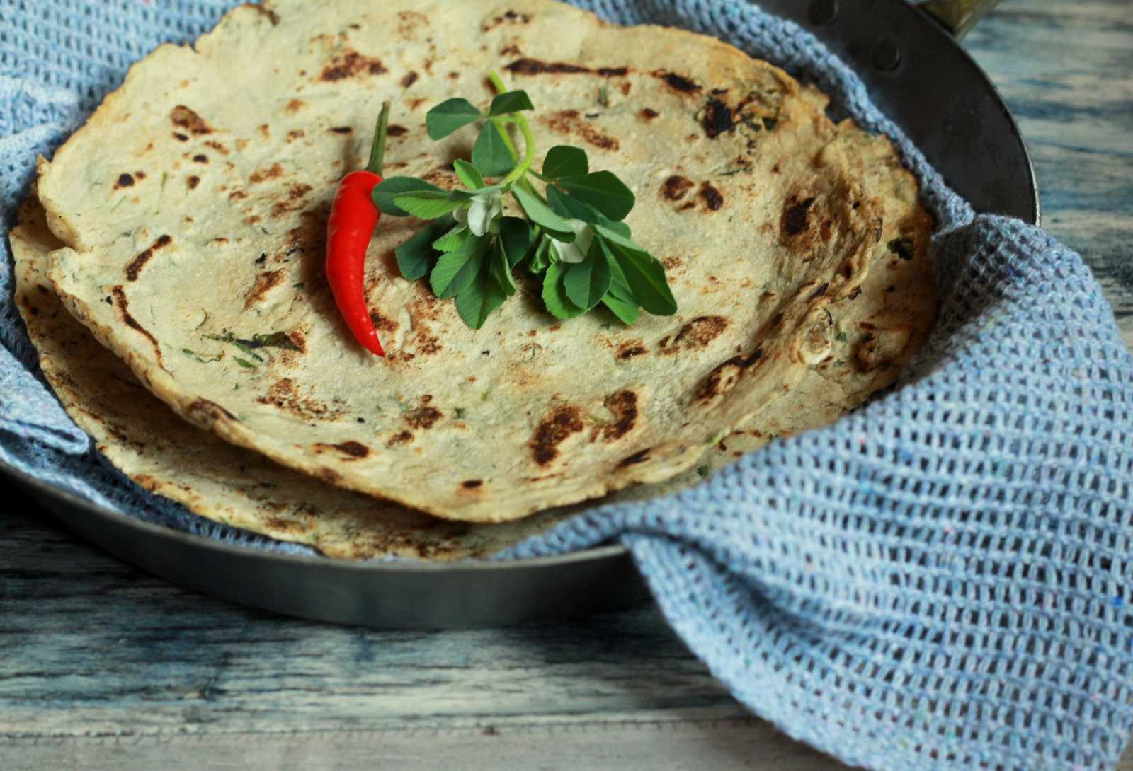 Methi Jowar Roti Recipe (Fenugreek & Millet flatbread)