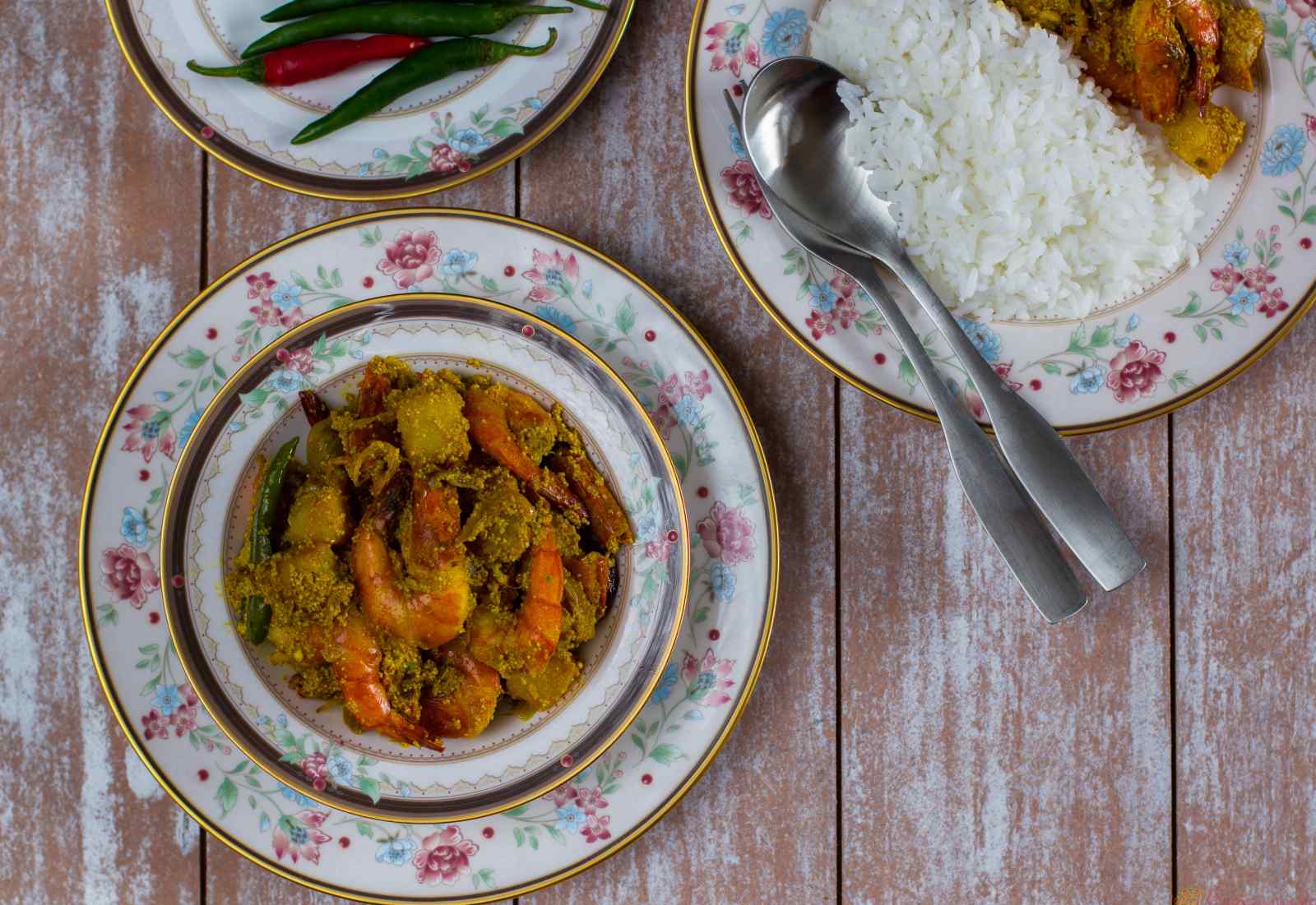 Bengali Style Chingri Posto Recipe (Prawns Cooked In Poppy Seed Gravy)