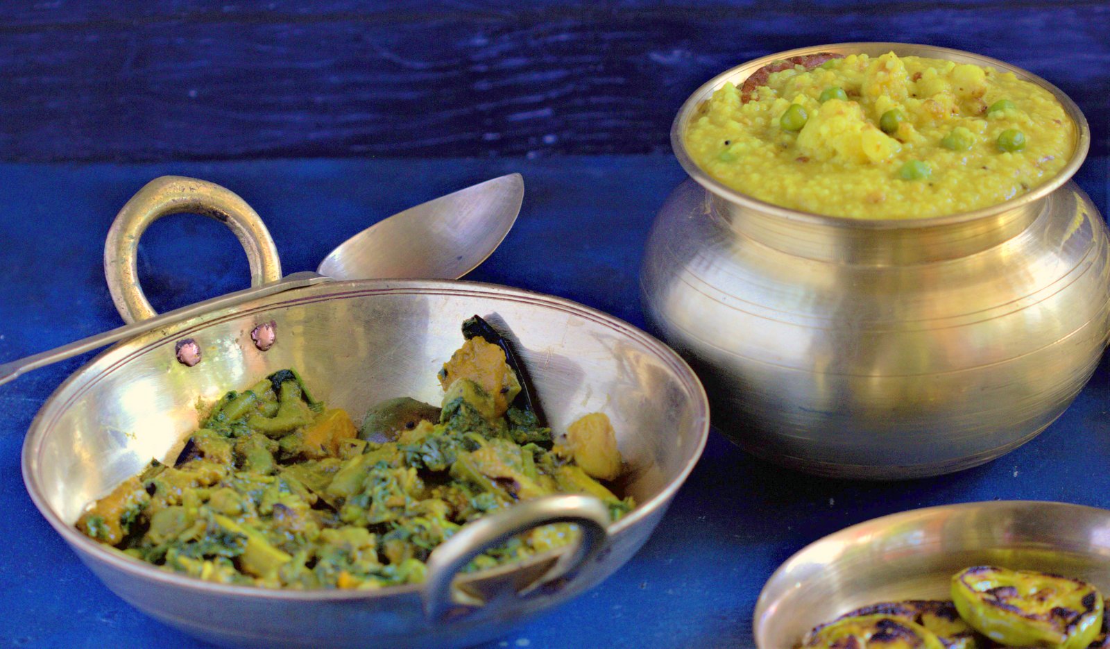Bengali Style Khichuri Aar Labra Recipe-Khichdi And Mixed Vegetables