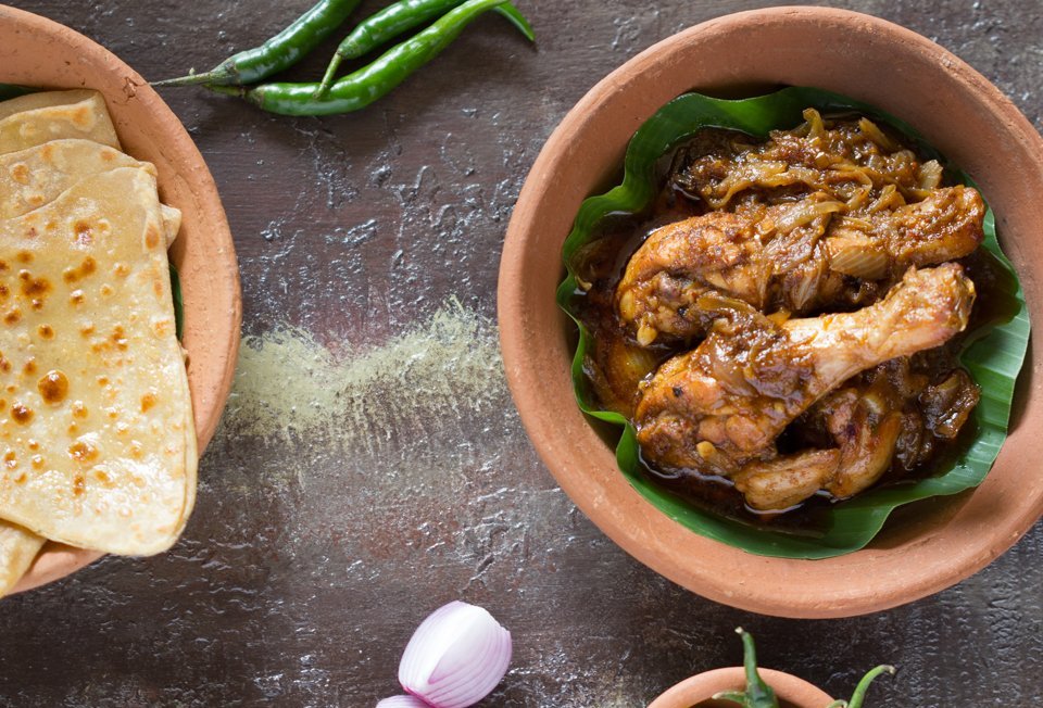Bengali Kosha Murgir Mangsho Recipe (Chicken in a Spicy Dry Gravy)