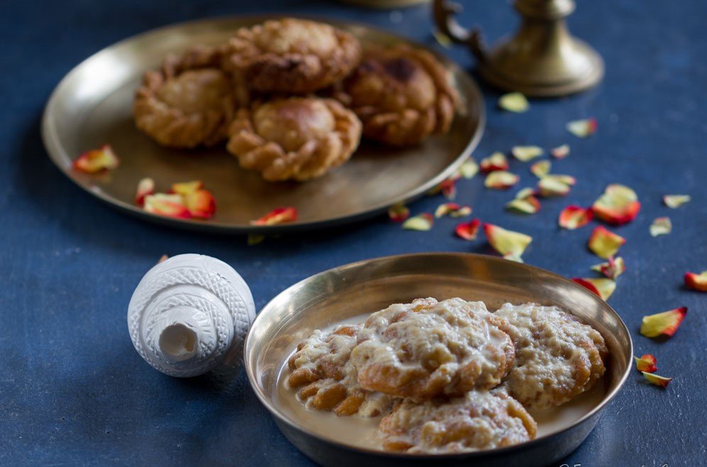 Natorer Luchir Payesh (Milk Pudding With Fried Flatbread) Natorer Luchir Payesh (Milk Pudding With Fried Flatbread)