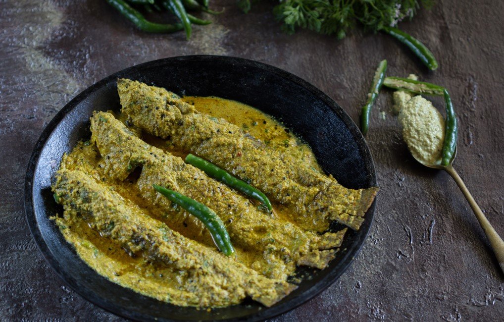 Parshe Macher Jhal Recipe - Mullet In Mustard Sauce