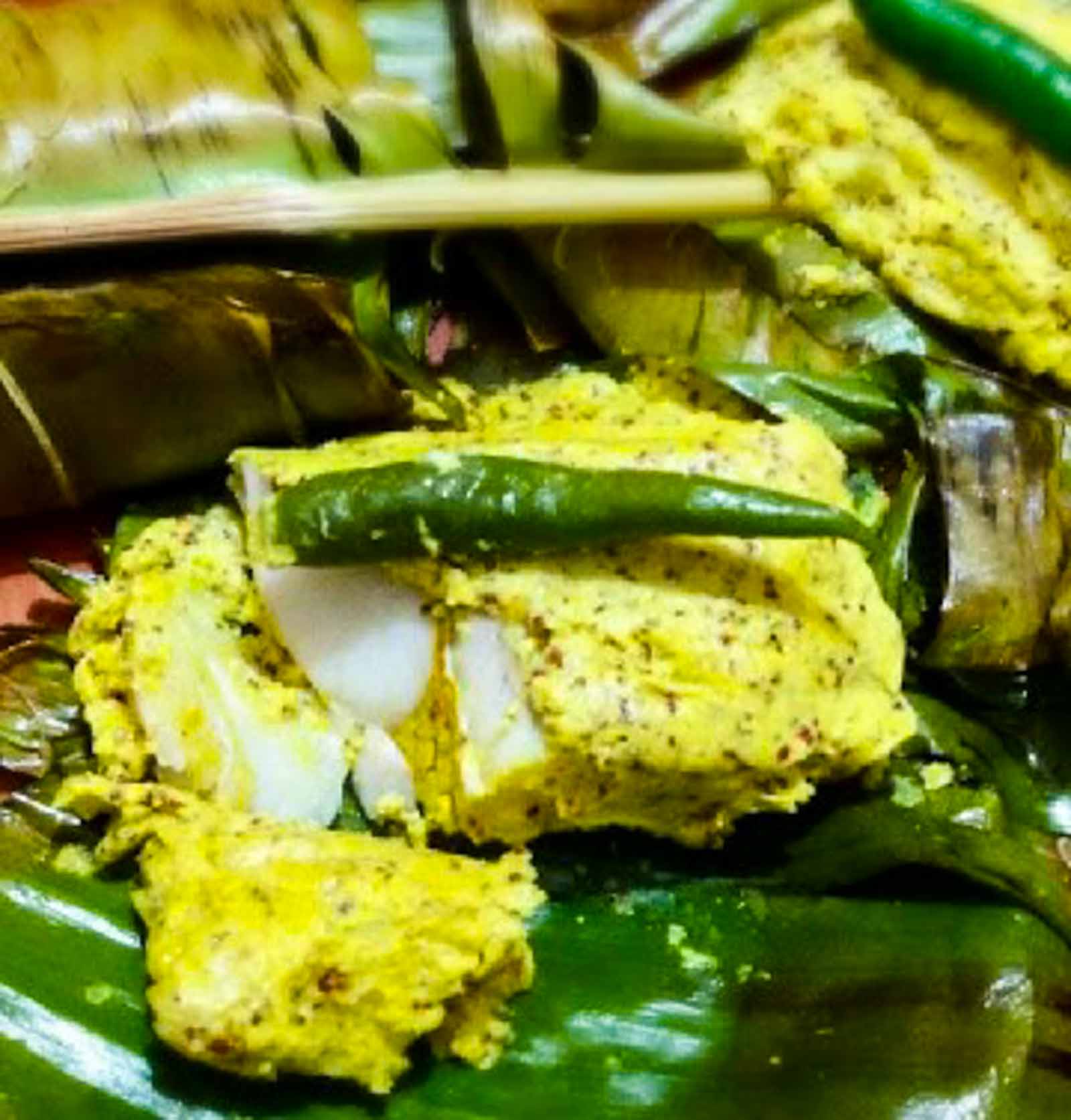 Bengali Bhetki Macher Paturi Recipe (Barramundi Fish Wrapped in Banana Leaf)