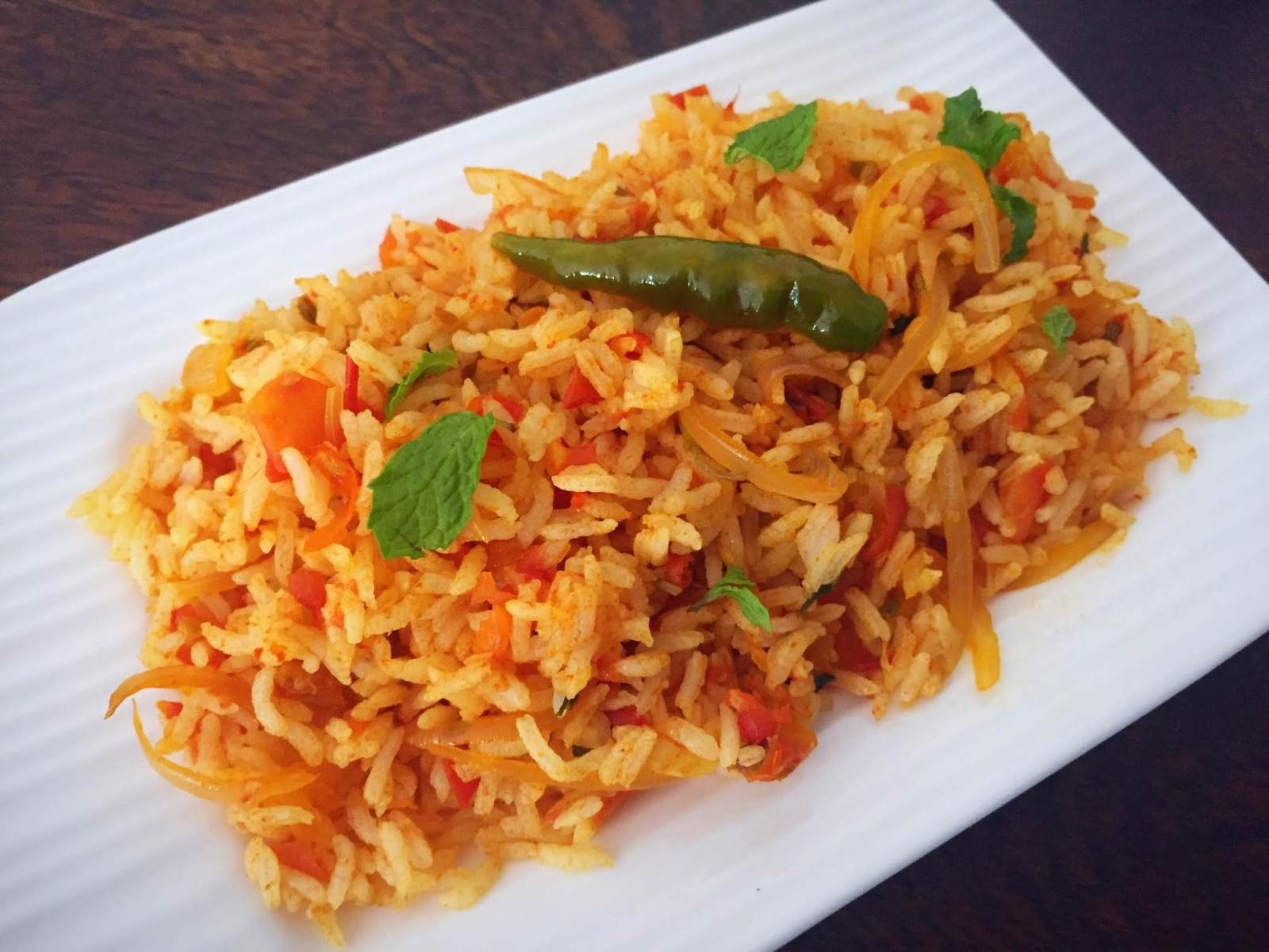 Chettinad Takkali Sadam Recipe (Chettinad Style Tomato Rice)