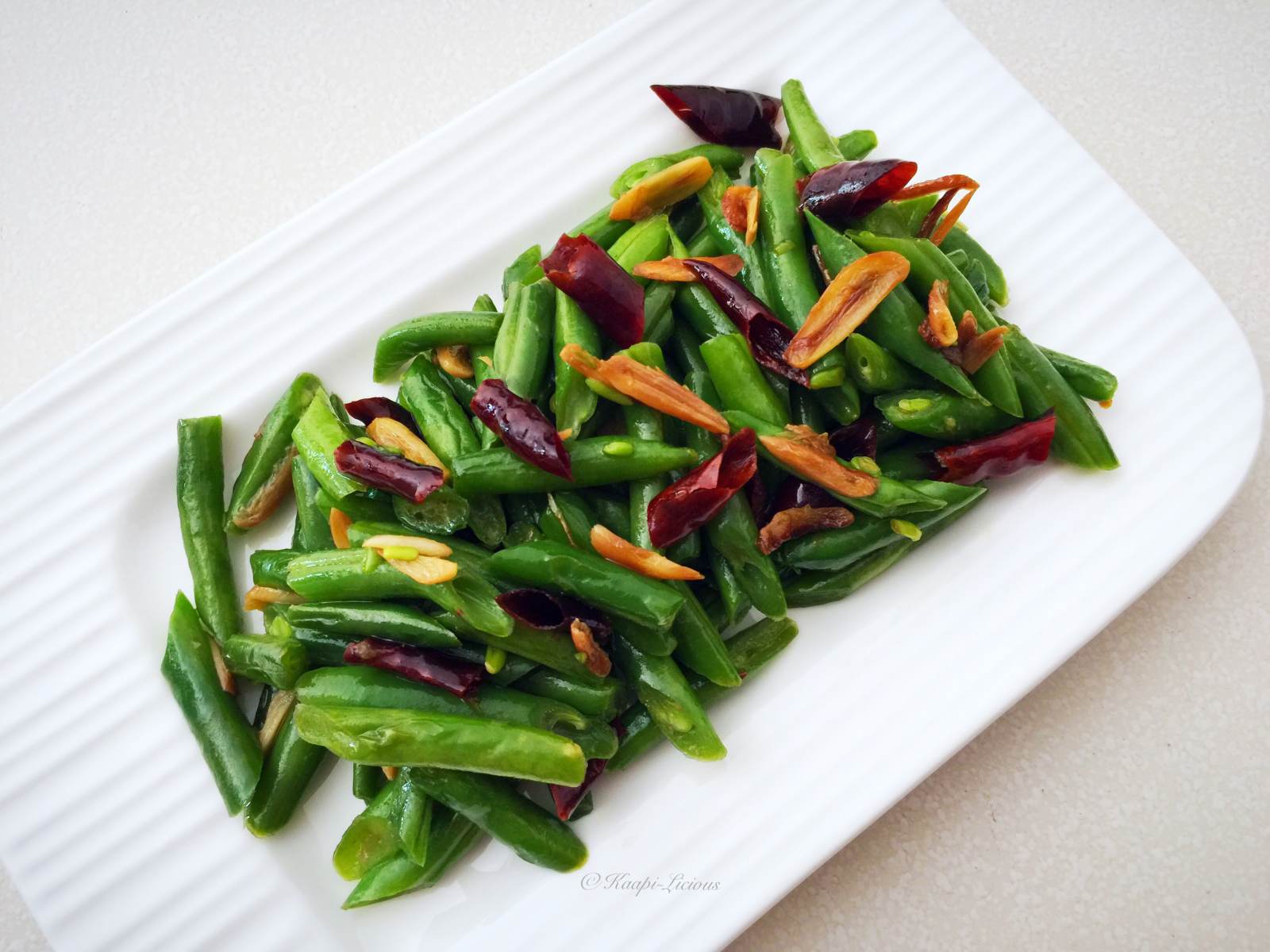 Garlic Toasted Beans Salad Recipe