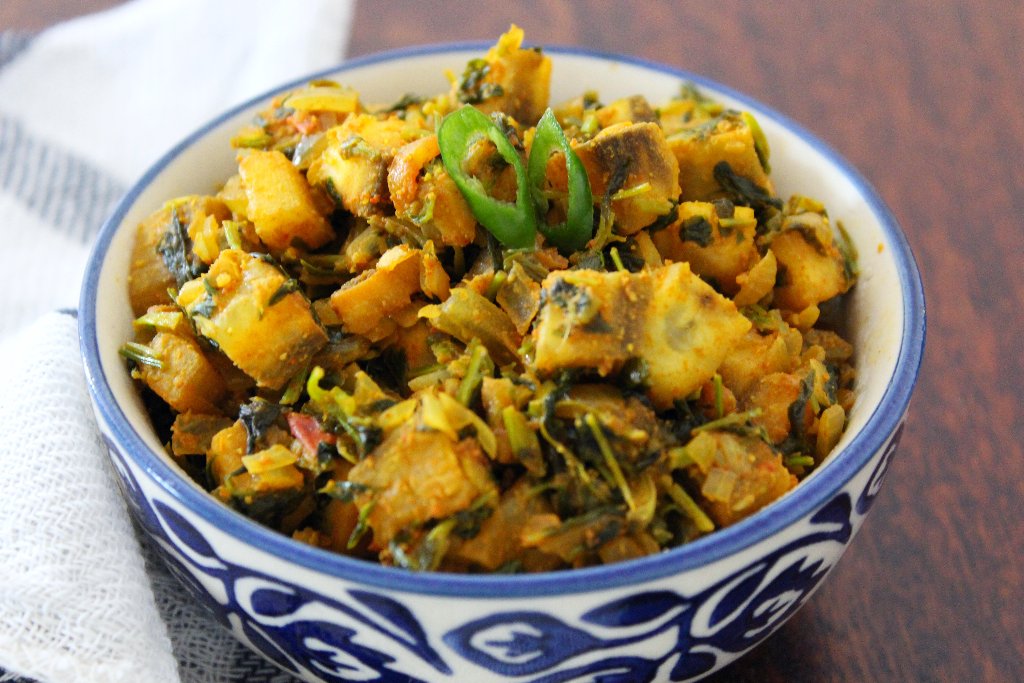 Methi Aur Kache Kele Ki Sabzi Recipe-Fenugreek Greens & Raw Banana Stir Fry