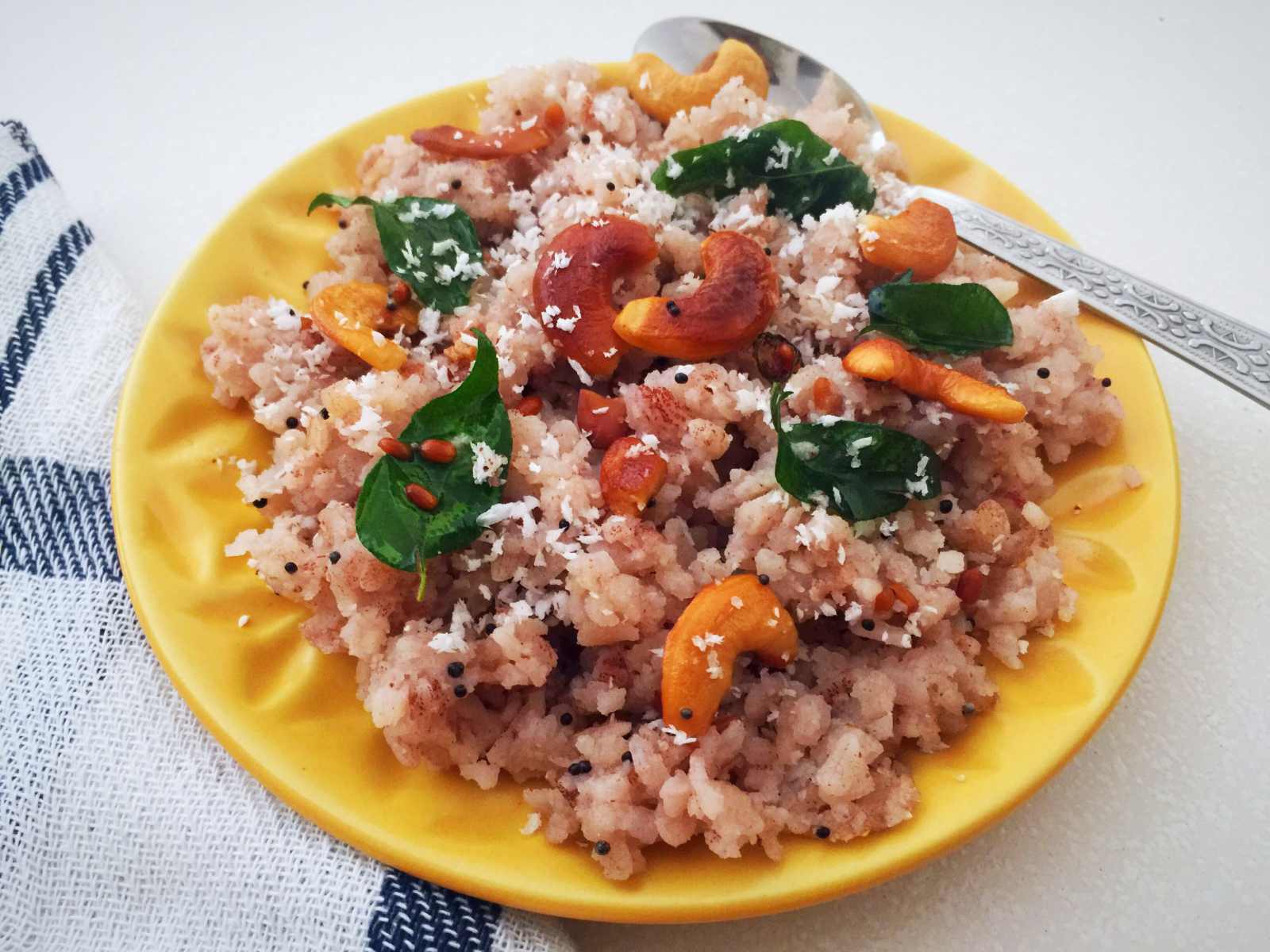 Karwar Style Phodni Phov Recipe- Red Rice Poha With Cashew Nuts