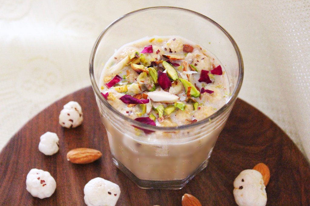 Phool Makhana Kheer Recipe - Sweetened With Jaggery