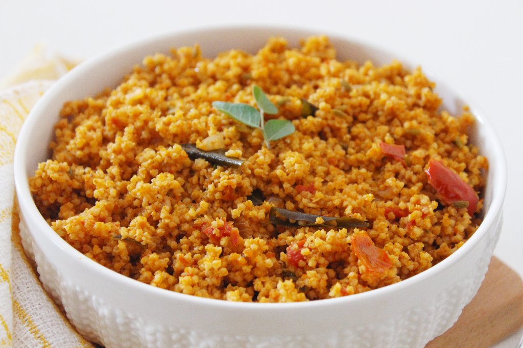 Thinai Thakkali Sadam Recipe (Foxtail Millet Tomato Rice)